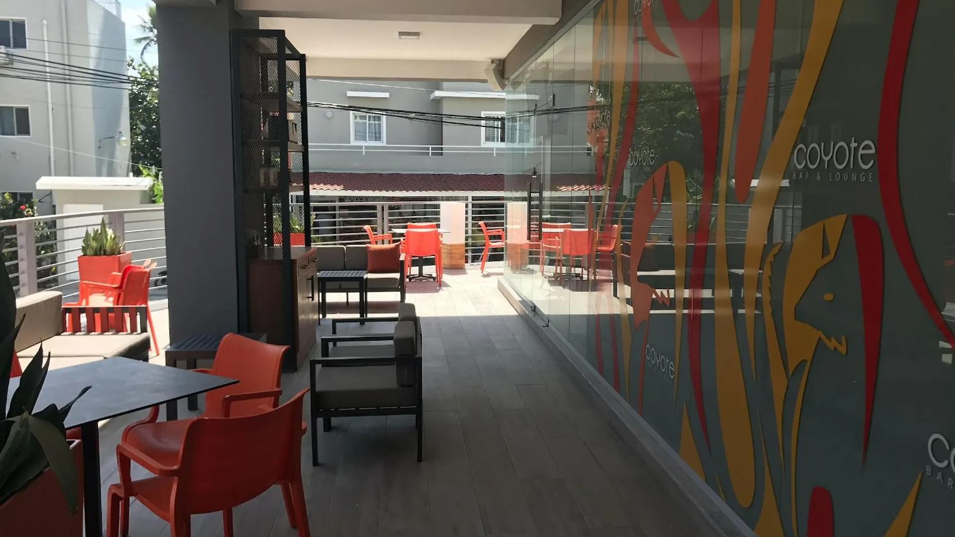 Ducassi Studios And Suites - Rooftop Pool, Beach Club, Breakfast And Wifi Punta Cana