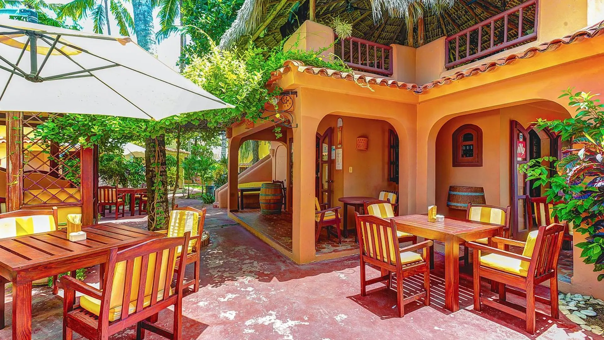 Ducassi Studios And Suites - Rooftop Pool, Beach Club, Breakfast And Wifi Punta Cana Dominican Republic