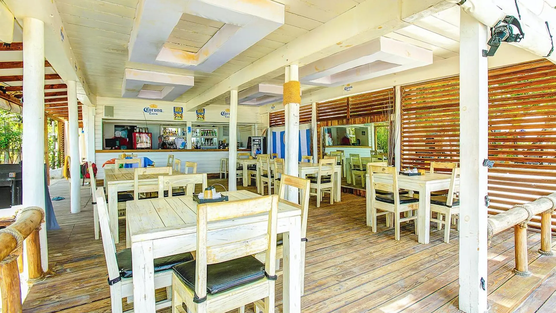 Aparthotel Ducassi Studios And Suites - Rooftop Pool, Beach Club, Breakfast And Wifi Punta Cana