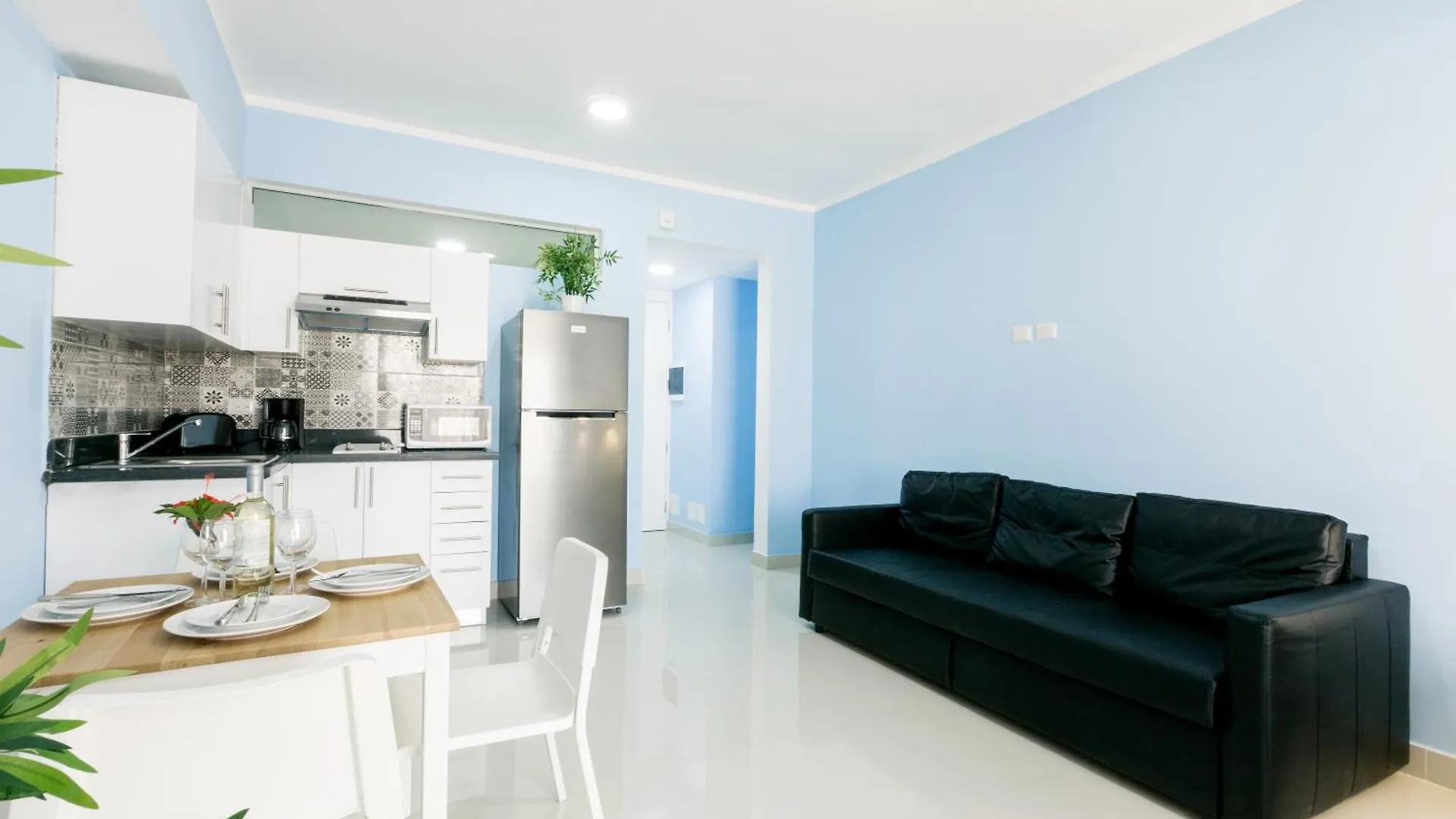 Ducassi Studios And Suites - Rooftop Pool, Beach Club, Breakfast And Wifi Punta Cana Aparthotel