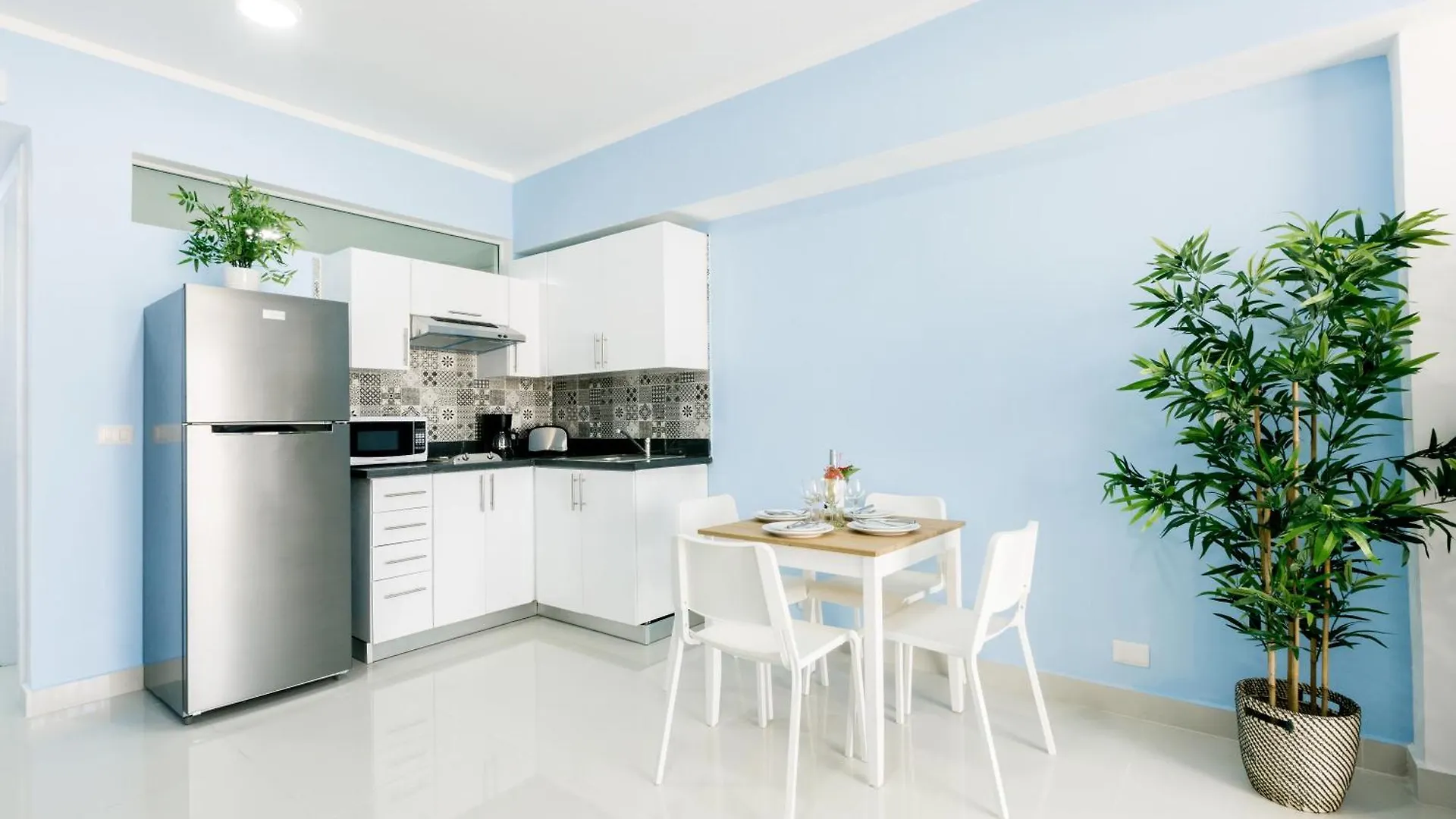 מלון דירות פונטה קאנה Ducassi Studios And Suites - Rooftop Pool, Beach Club, Breakfast And Wifi